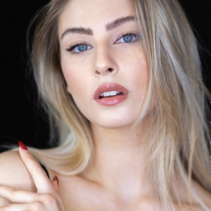 Arianna S. Arianna S.