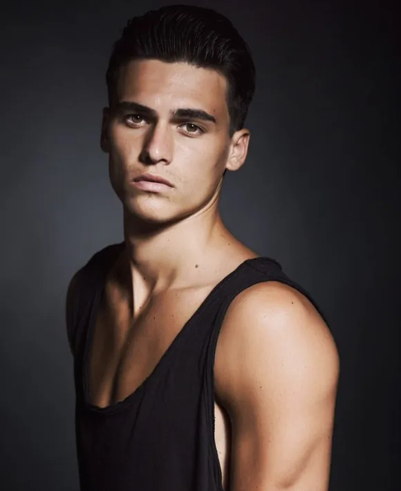 Simone M.