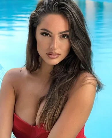 Melania T.